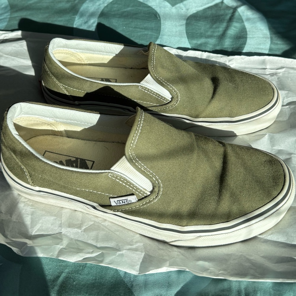 Vans Classic Slip-Ons — M 6.5 / W 8.0 — Olive Green